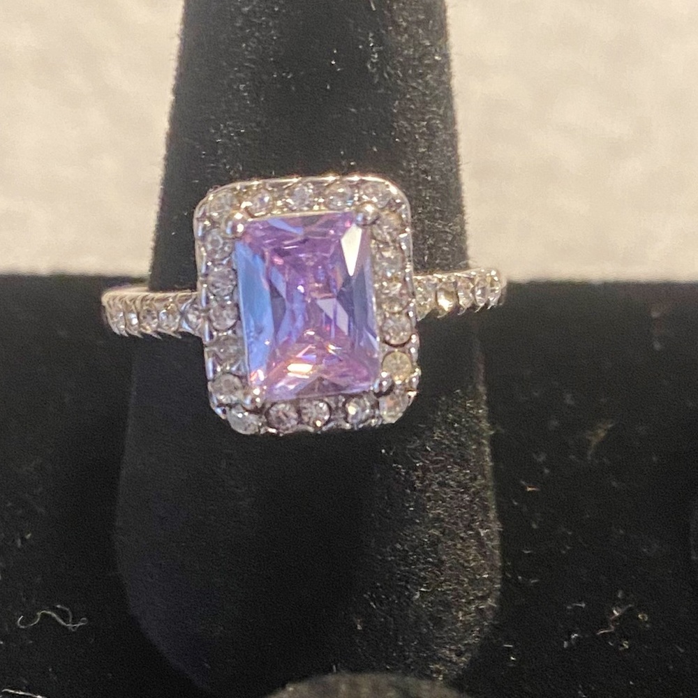 ♥️💖 Silver Ring with Purple CZ